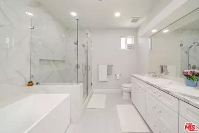 4925 Wilshire Blvd #302, Los Angeles, CA 90010 - Photo 20