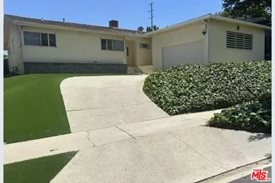 3806 Carmona Ave, Los Angeles, CA 90008 - Photo 1