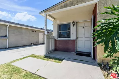 7503 White Oak Ave, Reseda, CA 91335 - Photo 12