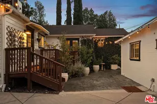 22227 Avenue San Luis, Woodland Hills, CA 91364 - Photo 18