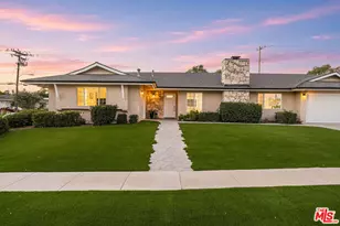 91 W Gainsborough Rd, Thousand Oaks, CA 91360 - Photo 2