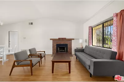 7042 Jon Allan Dr, North Hollywood, CA 91605 - Photo 2