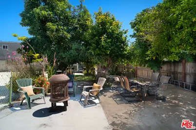 1454 W 28th St, Los Angeles, CA 90007 - Photo 8
