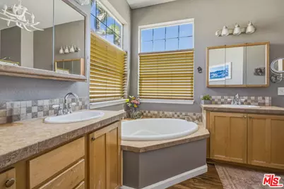 55626 Pipes Canyon Rd, Yucca Valley, CA 92284 - Photo 30