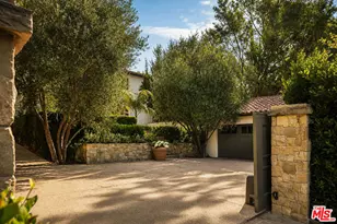 1168 N Doheny Dr, Los Angeles, CA 90069 - Photo 1