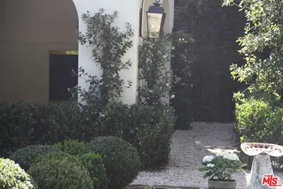 1168 N Doheny Dr, Los Angeles, CA 90069 - Photo 34