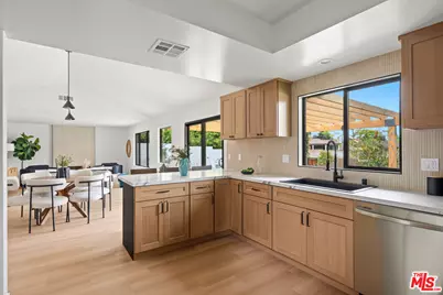 974 La Canada Verdugo Rd, Pasadena, CA 91103 - Photo 24