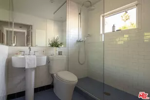 1810 S Hobart Blvd, Los Angeles, CA 90006 - Photo 24