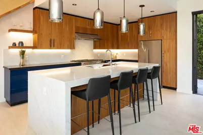 212 Bay St #103, Santa Monica, CA 90405 - Photo 8