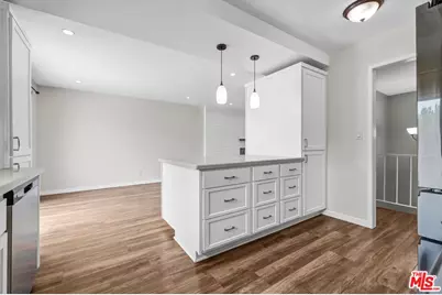 1021 Camino Real, Redondo Beach, CA 90277 - Photo 12