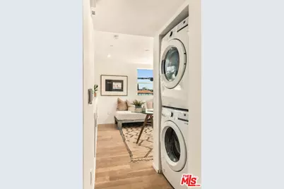 5411 W Wilshire Vista Ln, Los Angeles, CA 90019 - Photo 16