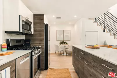 5411 W Wilshire Vista Ln, Los Angeles, CA 90019 - Photo 8