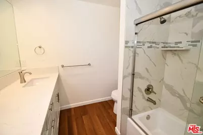 15111 Freeman Ave #1, Lawndale, CA 90260 - Photo 12