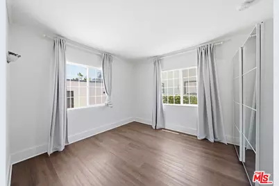 936 S Lucerne Blvd, Los Angeles, CA 90019 - Photo 4