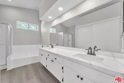 4045 Lexington Ct, Palmdale, CA 93552 - Photo 16