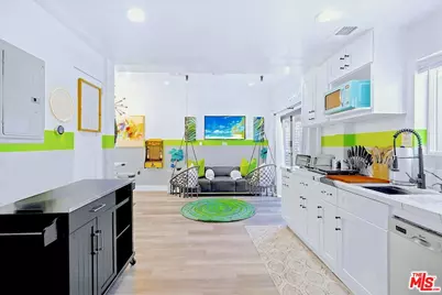 5853 Vineland Ave, North Hollywood, CA 91601 - Photo 16