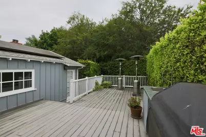 4000 Denny Ave, Studio City, CA 91604 - Photo 22