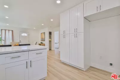 3312 Hyde Park Blvd, Los Angeles, CA 90043 - Photo 16