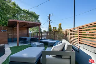 6830 Cahuenga Park Trail, Los Angeles, CA 90068 - Photo 34