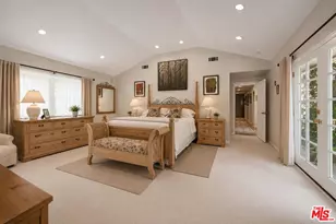 1902 Coldwater Canyon Dr, Beverly Hills, CA 90210 - Photo 16