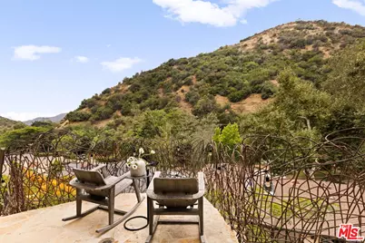 3546 Mandeville Canyon Rd, Los Angeles, CA 90049 - Photo 28