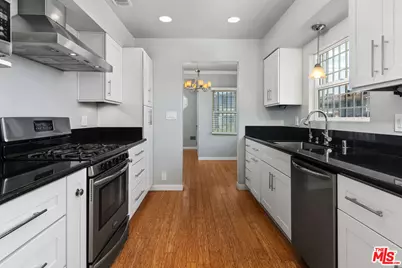 10917 S Osage Ave, Inglewood, CA 90304 - Photo 8