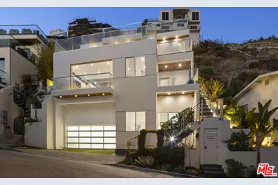 17713 Posetano Rd, Pacific Palisades, CA 90272 - Photo 24