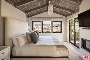 305 Grand Canal, Newport Beach, CA 92662 - Photo 14