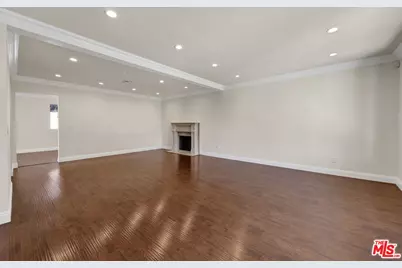 7901 Babcock Ave, North Hollywood, CA 91605 - Photo 4