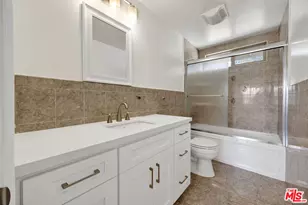 7901 Babcock Ave, North Hollywood, CA 91605 - Photo 18