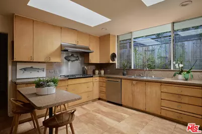 344 S Cliffwood Ave, Los Angeles, CA 90049 - Photo 12