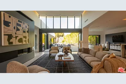 7139 Macapa Dr, Los Angeles, CA 90068 - Photo 6