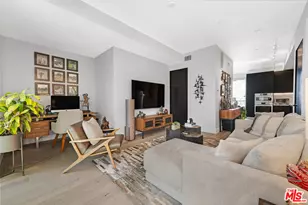 1345 Havenhurst Dr, Los Angeles, CA 90046 - Photo 12
