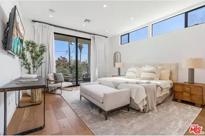 1724 Pine St, Santa Monica, CA 90405 - Photo 30