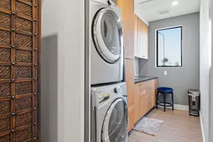2012 S Curson Ave, Los Angeles, CA 90016 - Photo 42