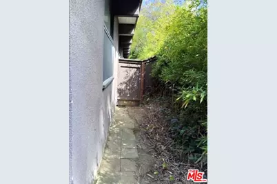 2528 Hutton Dr, Beverly Hills, CA 90210 - Photo 28