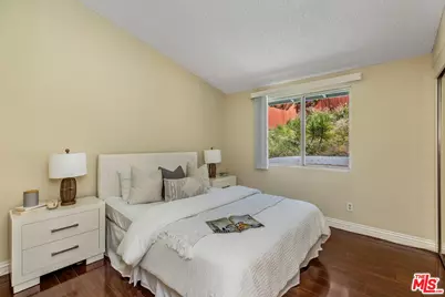 20411 Hatteras St, Woodland Hills, CA 91367 - Photo 18