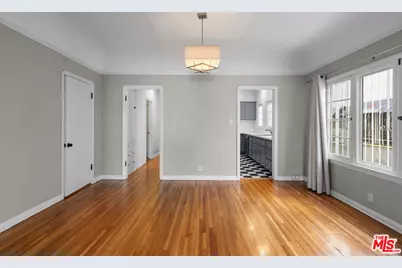 327 Ogden Dr, Los Angeles, CA 90036 - Photo 8