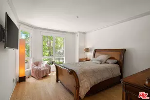 121 N Almont Dr, Beverly Hills, CA 90211 - Photo 22