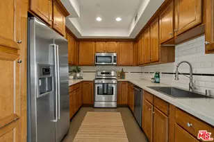 837 N Hudson Ave, Los Angeles, CA 90038 - Photo 8
