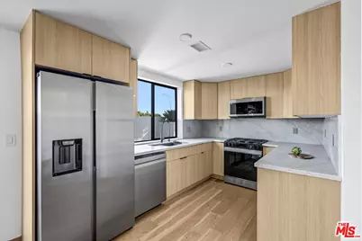 11404 Biona Dr, Los Angeles, CA 90066 - Photo 54