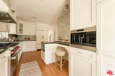 12229 Dunoon Ln, Los Angeles, CA 90049 - Photo 6