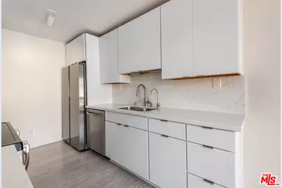 6050 Canterbury Dr #E214, Culver City, CA 90230 - Photo 6