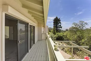 2755 Bottlebrush Dr, Los Angeles, CA 90077 - Photo 24