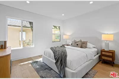 4955 Woodman Ave, Sherman Oaks, CA 91423 - Photo 14