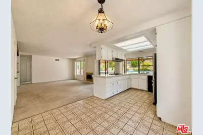 110 Horseshoe Cir, West Covina, CA 91791 - Photo 10