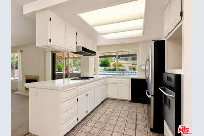 110 Horseshoe Cir, West Covina, CA 91791 - Photo 12
