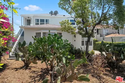 422 N Everett St, Glendale, CA 91206 - Photo 2