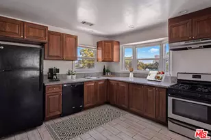 422 N Everett St, Glendale, CA 91206 - Photo 8