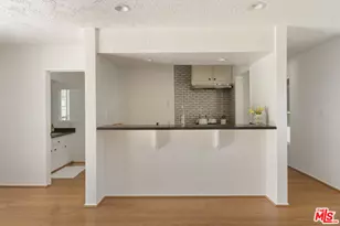 1561 Carmona Ave, Los Angeles, CA 90019 - Photo 28